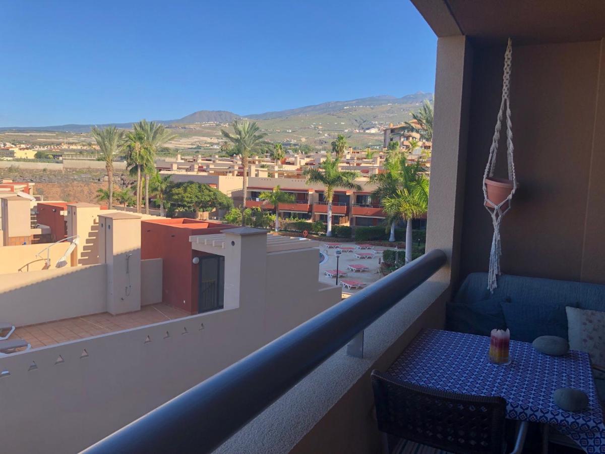 2 Bedroom With Parking, Wifi, Views & Heated Pool Playa Paraiso  Kültér fotó