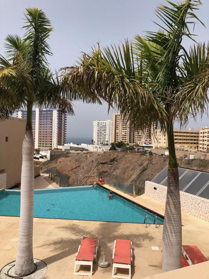 2 Bedroom With Parking, Wifi, Views & Heated Pool Playa Paraiso  Kültér fotó